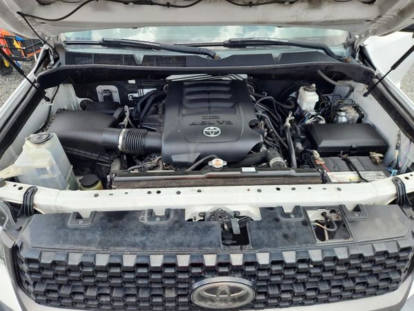 2018 TOYOTA TUNDRA SR/SR5