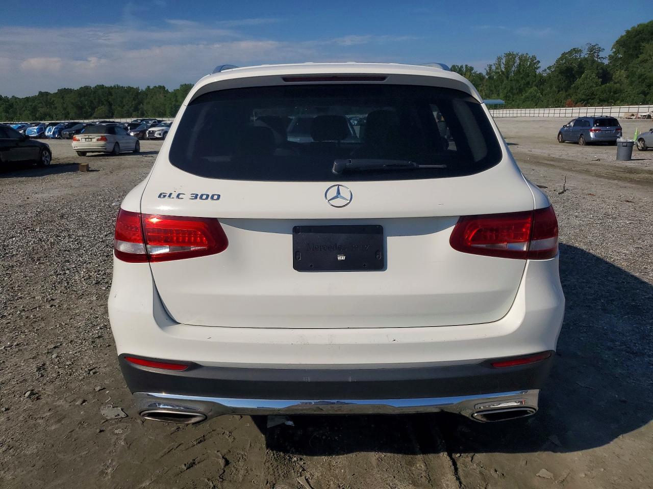 2016 MERCEDES-BENZ GLC GLC300