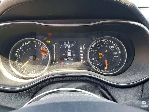 2019 JEEP CHEROKEE LATITUDE 4X4