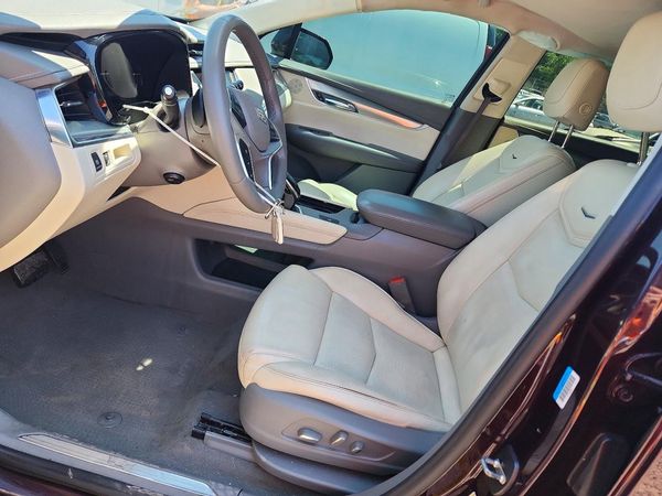 2018 CADILLAC XT5 Luxury