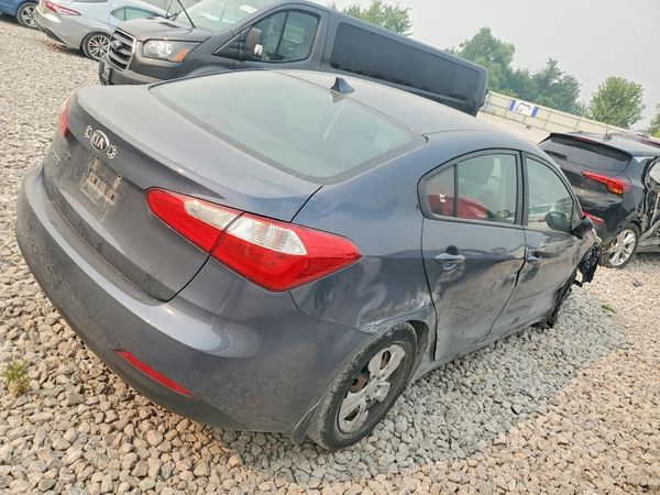 2016 KIA FORTE GL (Middle-Low Grade)