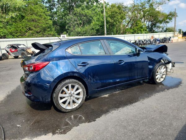 2017 MAZDA 3 Touring — PSRA