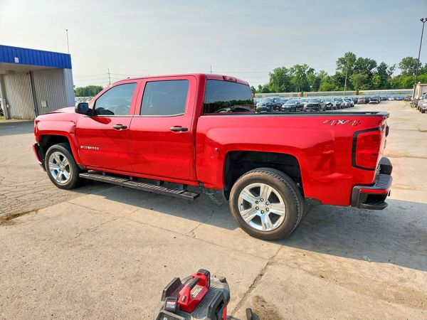 2018 CHEVROLET SILVERADO Custom