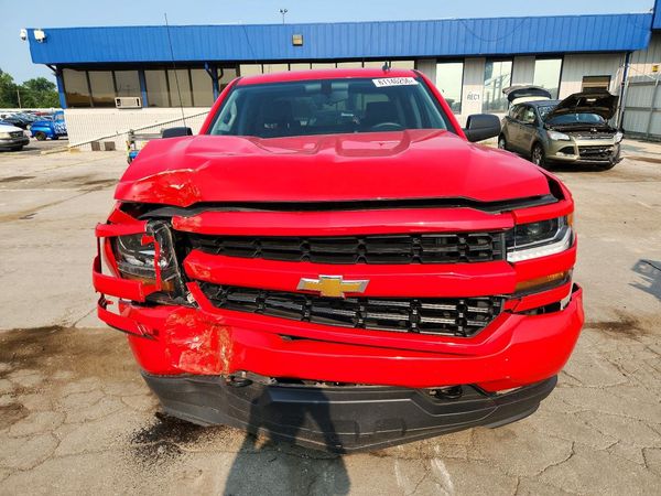 2018 CHEVROLET SILVERADO Custom