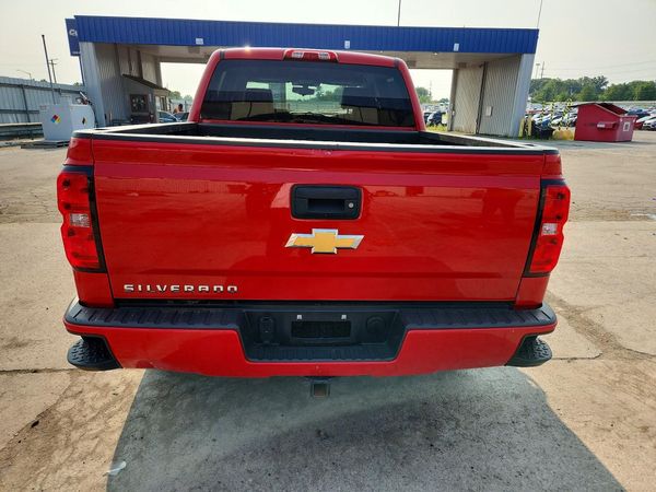 2018 CHEVROLET SILVERADO Custom