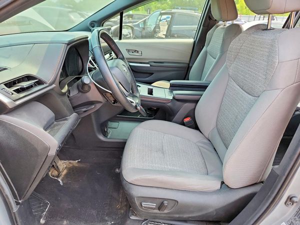 2024 TOYOTA SIENNA XSE