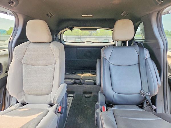 2024 TOYOTA SIENNA XSE