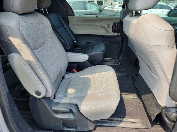 2024 TOYOTA SIENNA XSE