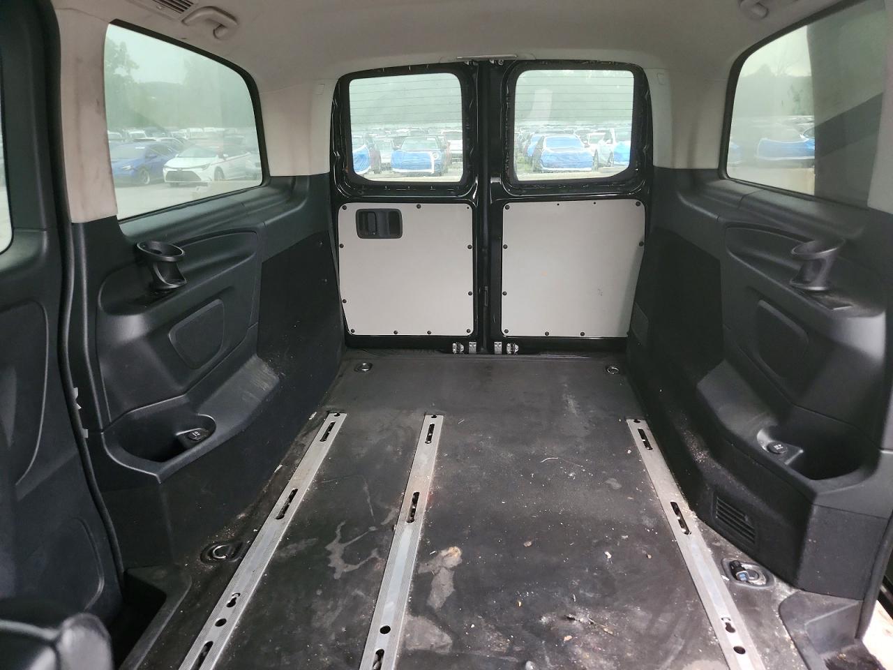 2018 MERCEDES-BENZ METRIS