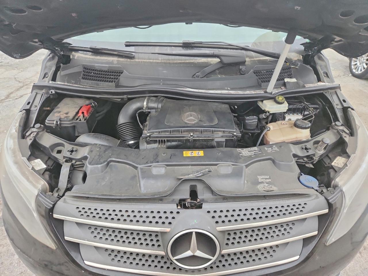 2018 MERCEDES-BENZ METRIS