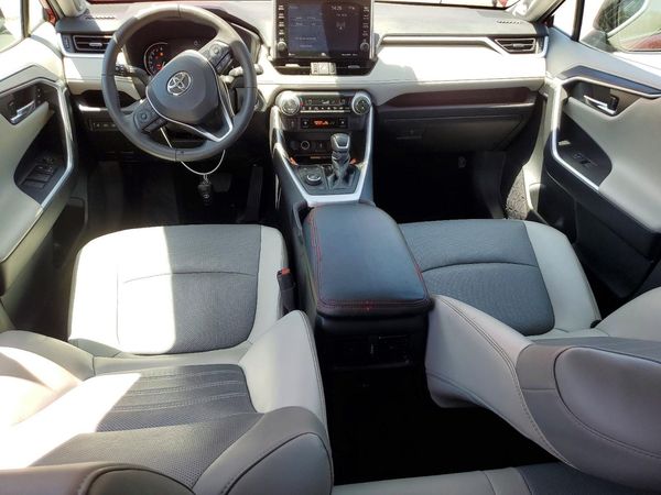 2022 TOYOTA RAV4 Limited