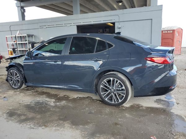 2025 TOYOTA CAMRY