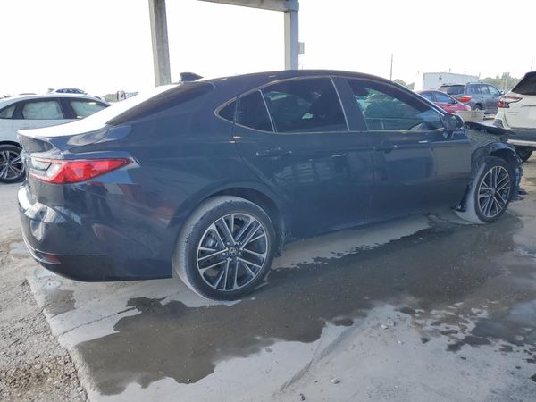 2025 TOYOTA CAMRY