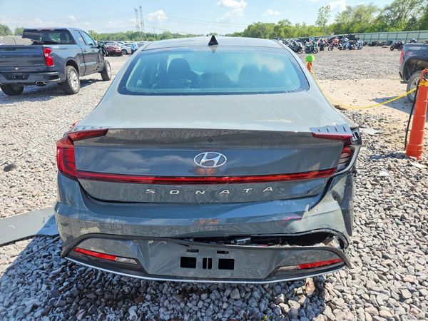 2022 HYUNDAI SONATA SE
