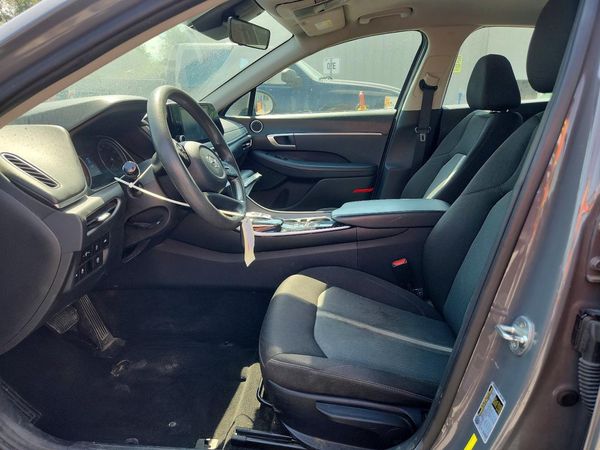 2022 HYUNDAI SONATA SE