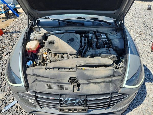 2022 HYUNDAI SONATA SE