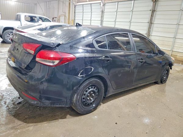 2017 KIA FORTE