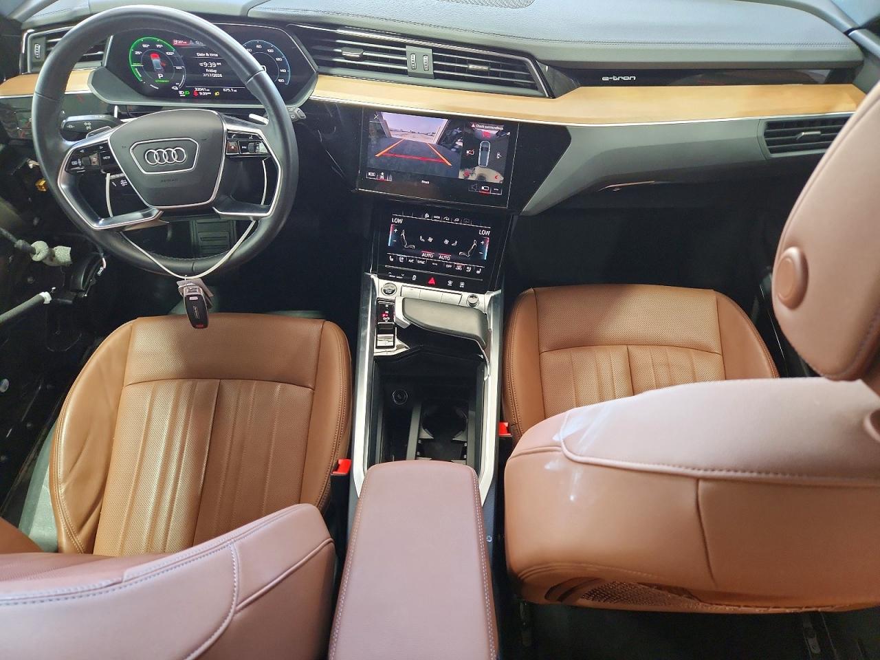 2024 AUDI Q8 E-TRON quattro Premium Plus