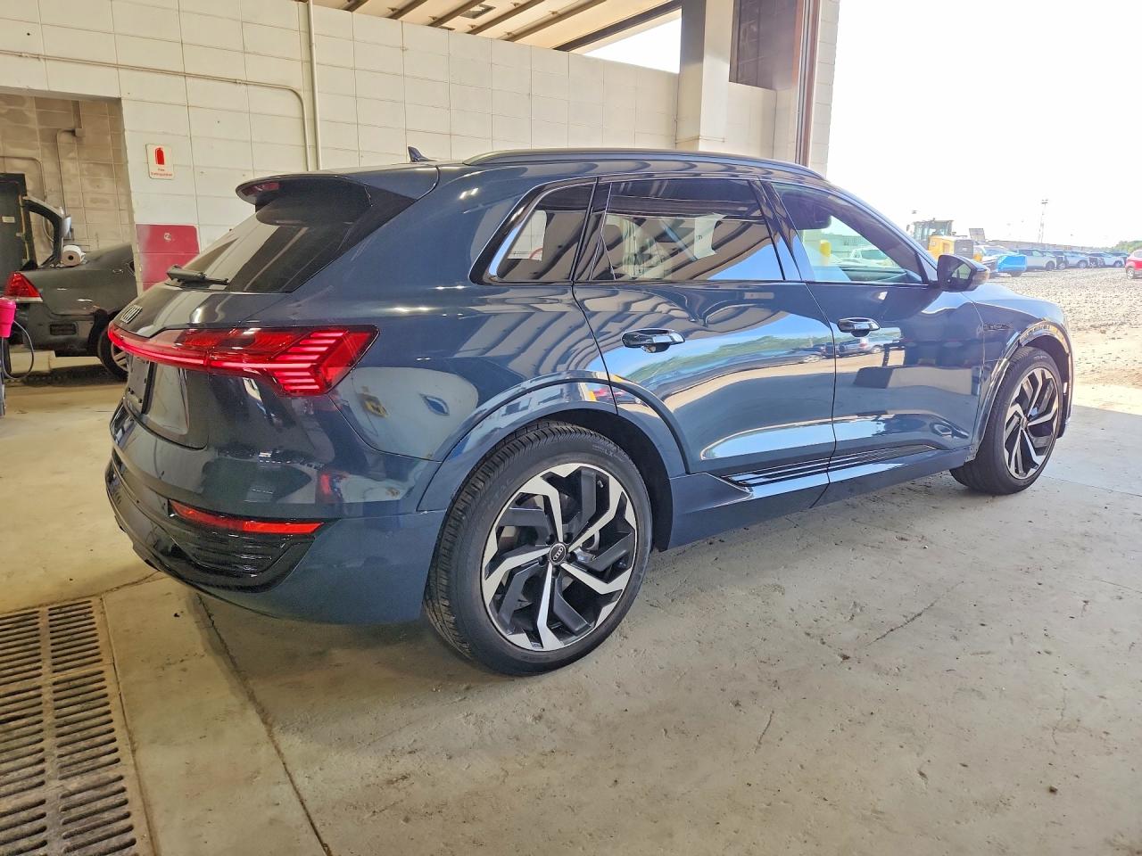 2024 AUDI Q8 E-TRON quattro Premium Plus