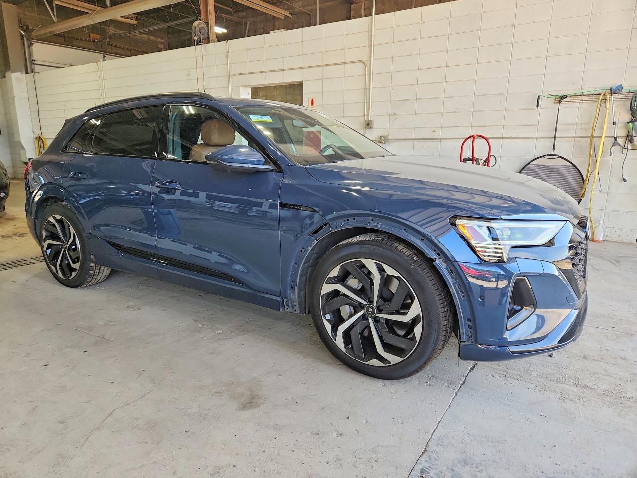 2024 AUDI Q8 E-TRON quattro Premium Plus