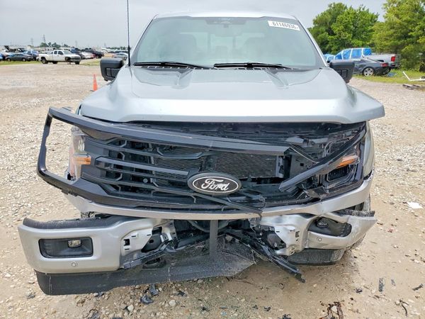 2025 FORD F150 XLT