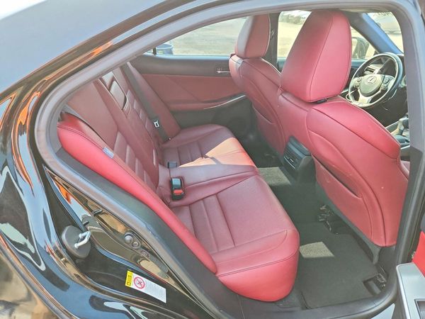 2016 LEXUS IS