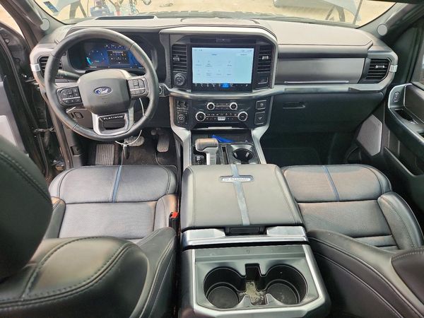 2025 FORD F150