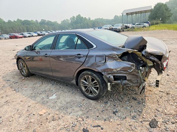 2016 TOYOTA CAMRY