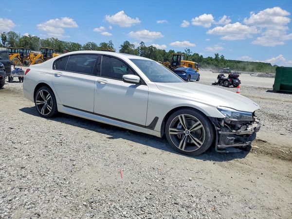 2018 BMW 740