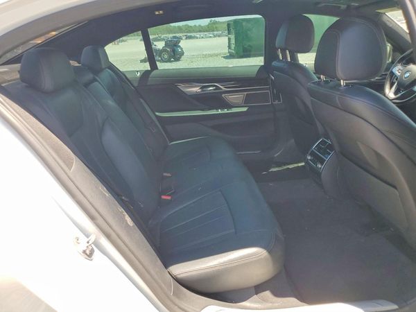 2018 BMW 740