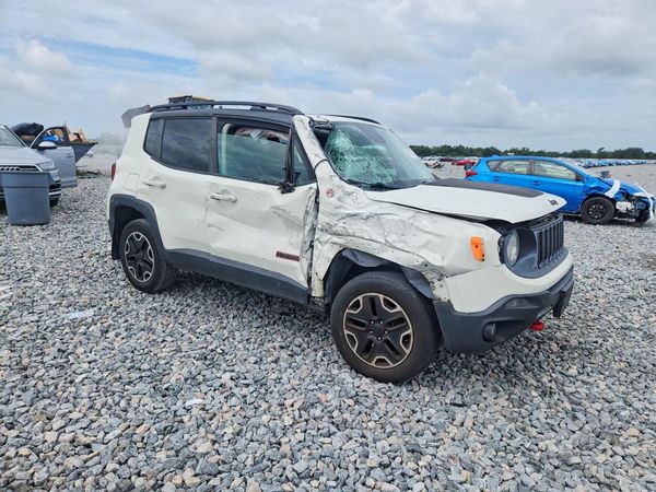 2016 JEEP RENEGADE TRAILHAWK 4X4