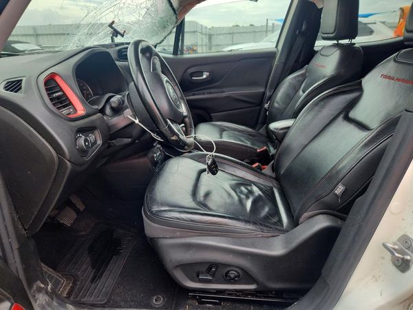 2016 JEEP RENEGADE TRAILHAWK 4X4