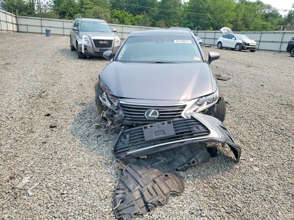 2017 LEXUS ES