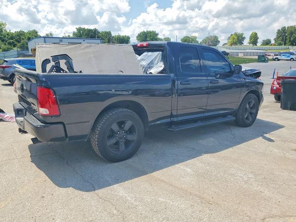 2015 RAM 1500 ST QUAD CAB 4X2