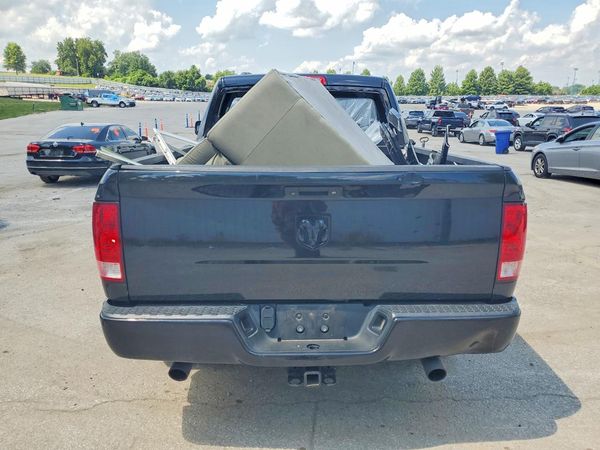 2015 RAM 1500 ST QUAD CAB 4X2