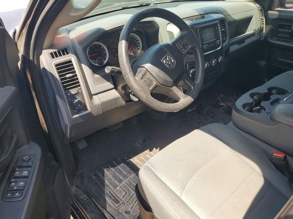 2015 RAM 1500 ST QUAD CAB 4X2