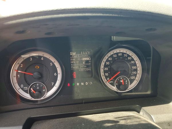 2015 RAM 1500 ST QUAD CAB 4X2