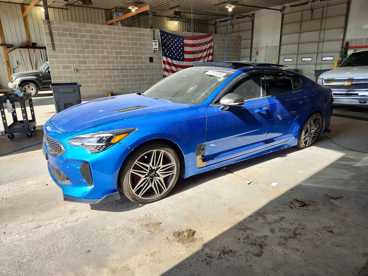 2022 KIA STINGER