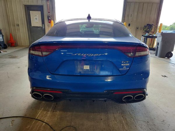 2022 KIA STINGER