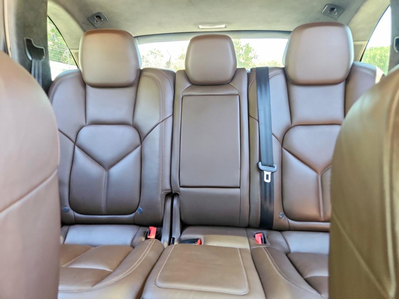 2017 PORSCHE CAYENNE Base, S