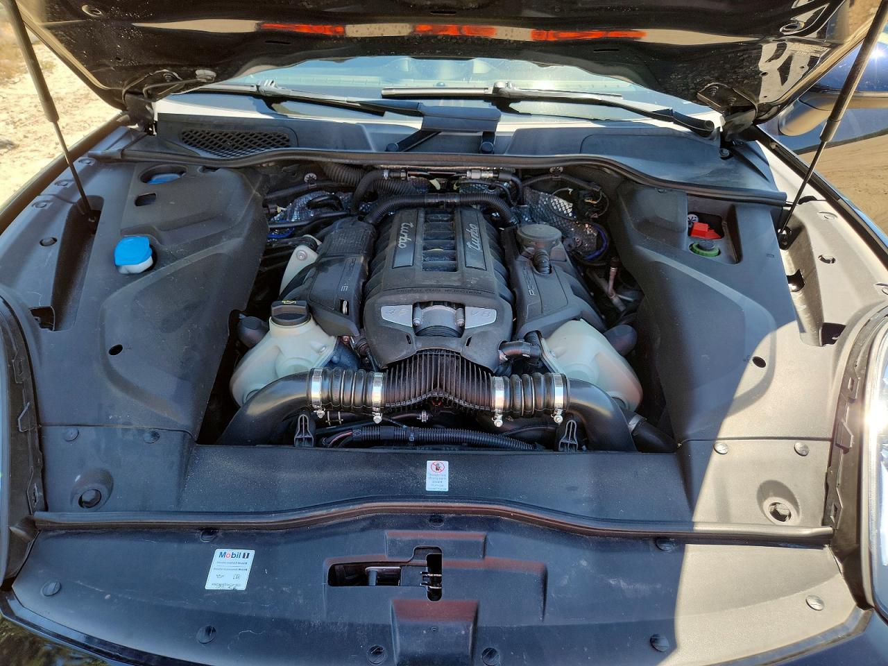 2017 PORSCHE CAYENNE Base, S