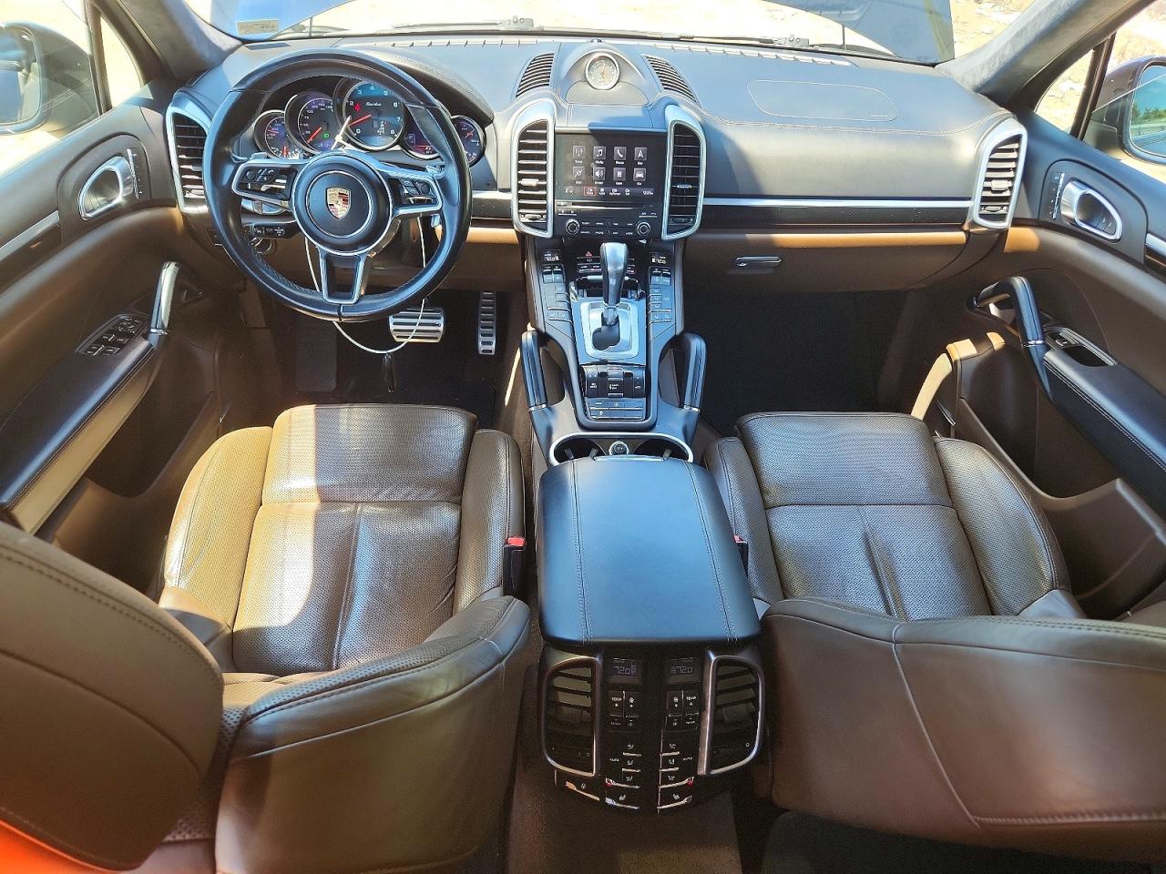 2017 PORSCHE CAYENNE Base, S