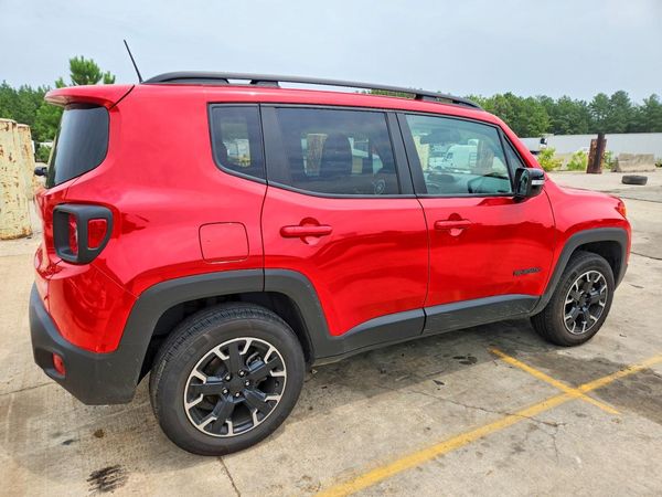 2023 JEEP RENEGADE LATITUDE 4X4