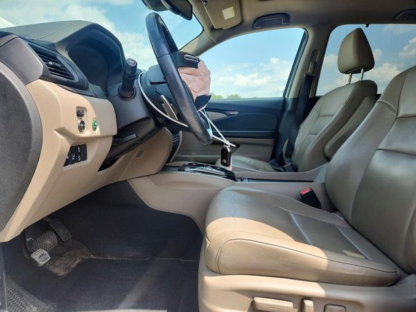 2016 HONDA PILOT TOURING — DENT