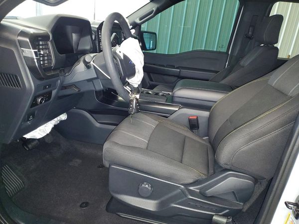 2025 FORD F150