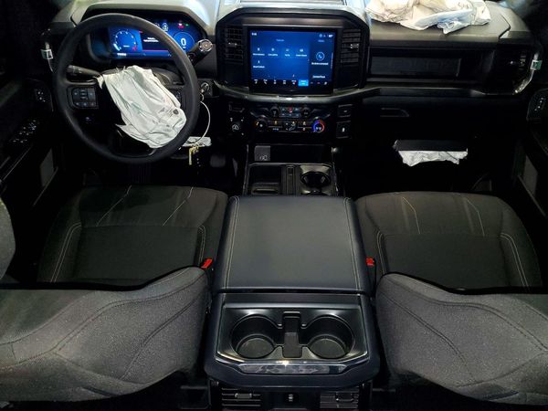 2025 FORD F150