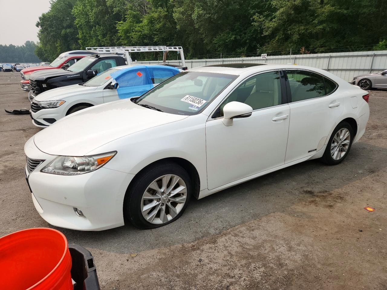2015 LEXUS ES 300h