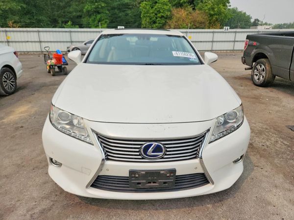 2015 LEXUS ES 300h