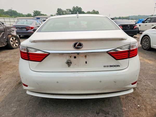 2015 LEXUS ES 300h