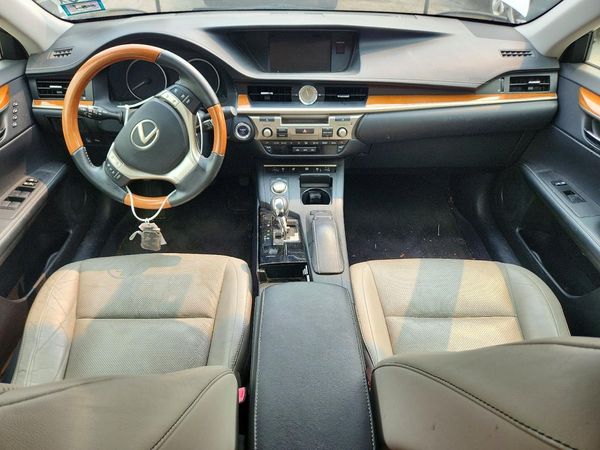 2015 LEXUS ES 300h